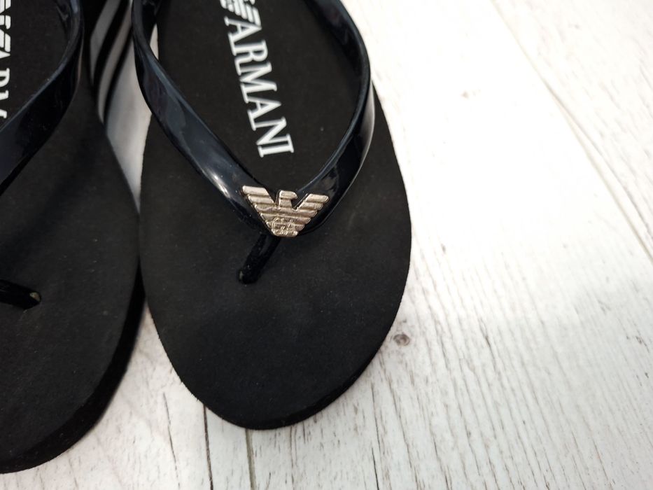 Armani-Ориг. Дамски джапанки Нови!