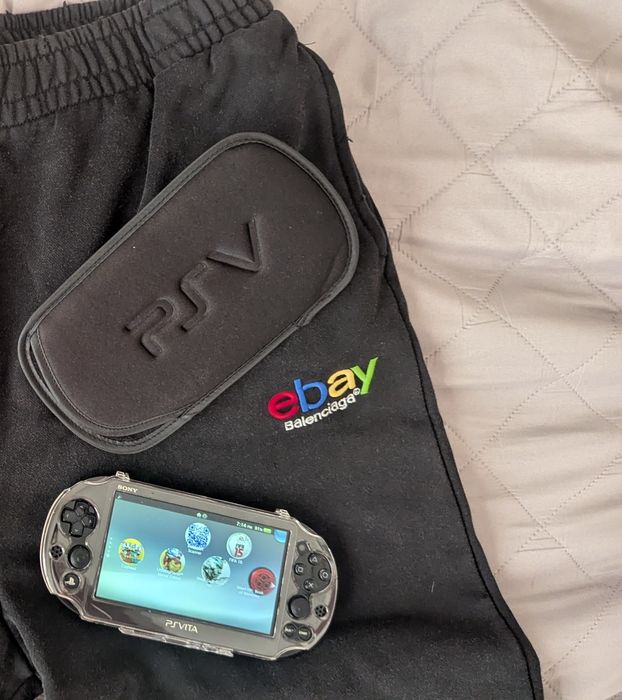 Playstation Vita SLIM (2000)