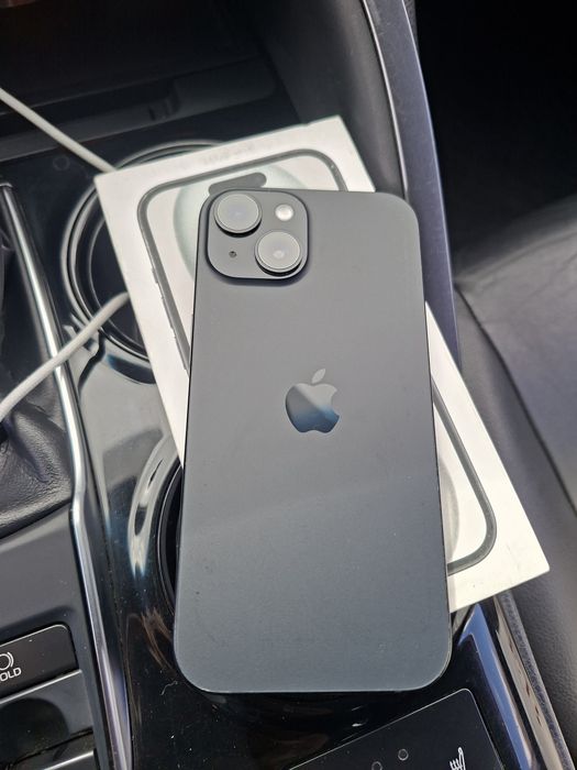 Продам IPhone 15 128gb.