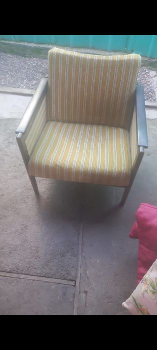 Отдам даром два кресла