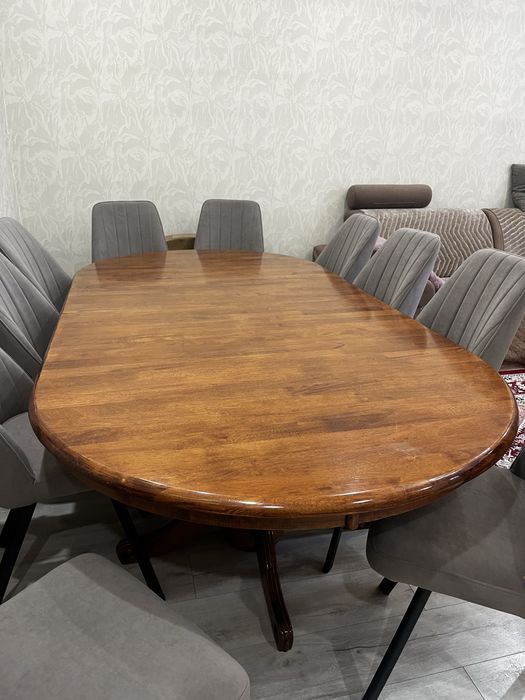 Стол большой гостевой