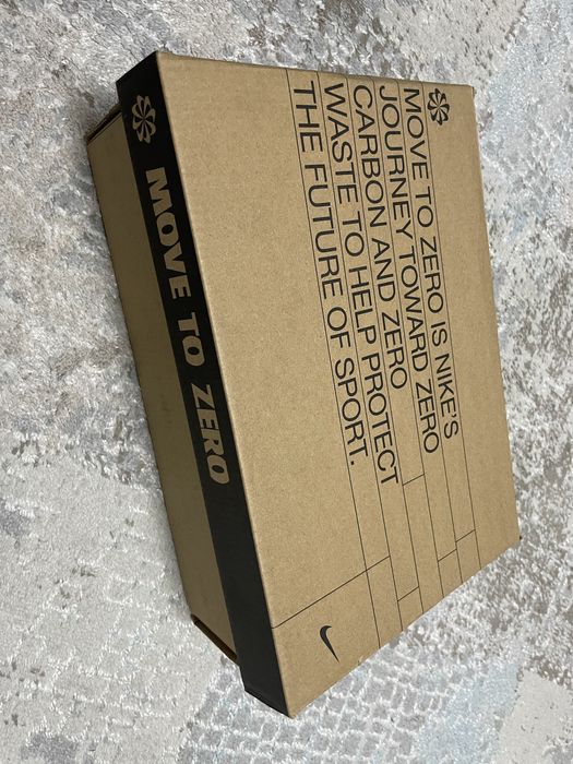 Кроссовки NIKE оригинал 38-37 размер