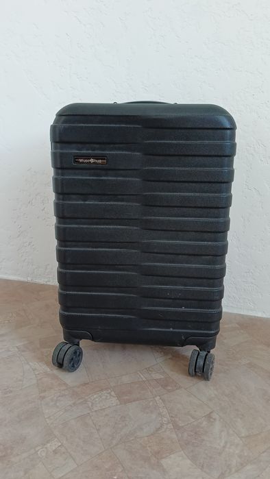 Продам чемодан бу