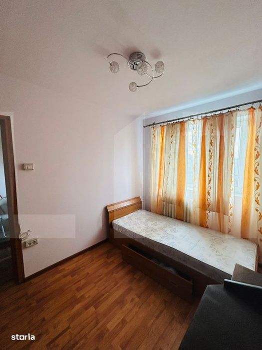 Apartament cu 3 camere si garaj, Botosani