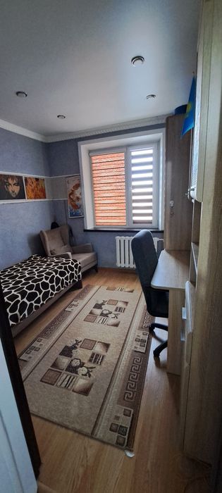 Продам квартиру 4 комнатную