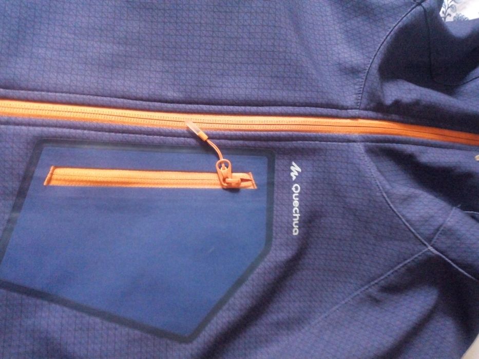 Мъжко ветроупорно Quechua- softshel яке за планински трекинг mt500 win