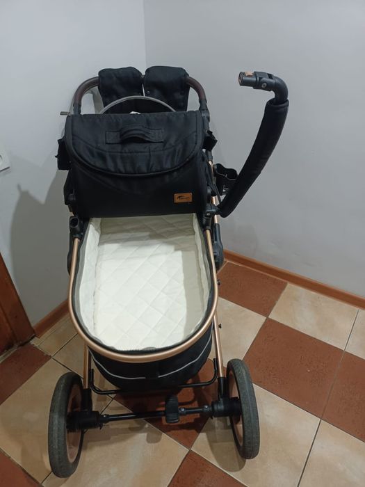 Продам детскую коляску