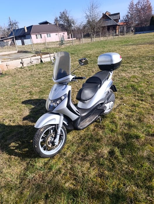 Vând scuter Piaggio Beverly 250 cc