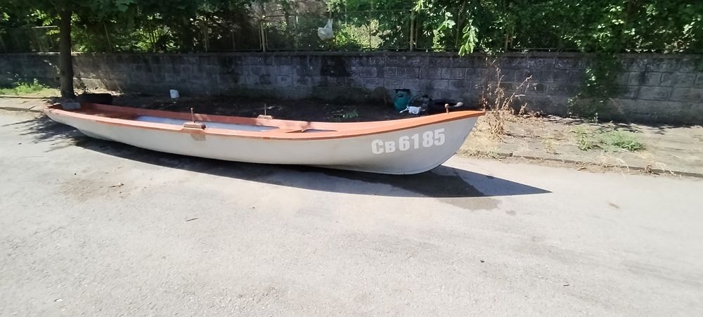 Лодка Тутракан 6,5м.