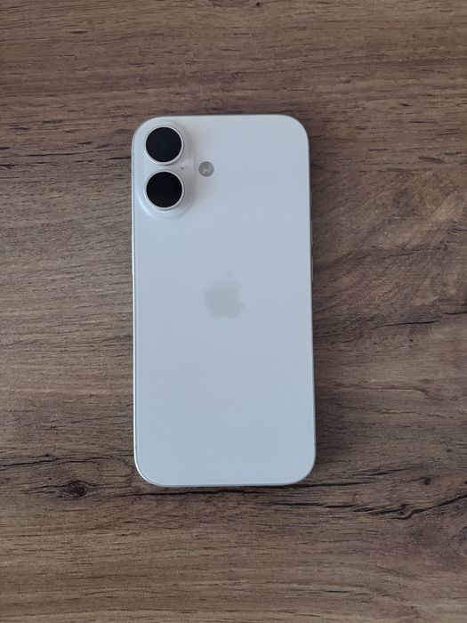 Продам Iphone 16 256gb