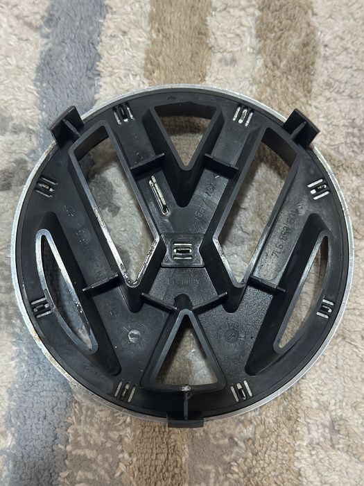 Значок Volkswagen Touareg