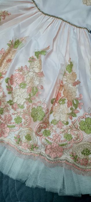 Продам очень красивое платье.