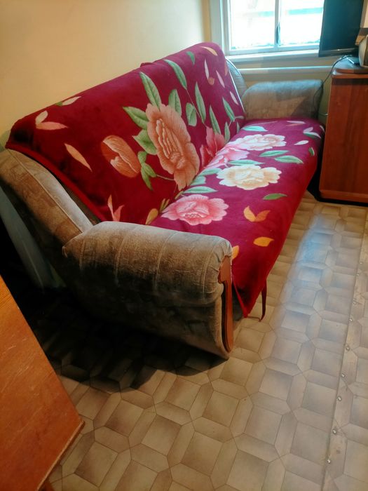 Отдам диван обменяю на фрукты