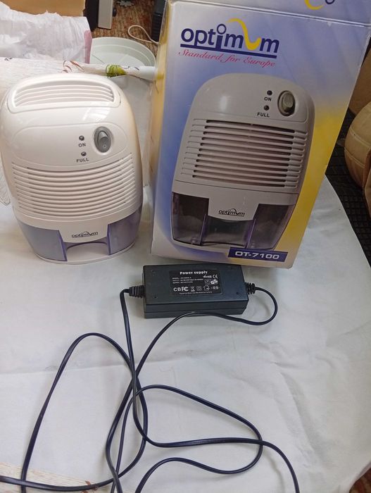 Мини влагоуловител, влагоабсорбатор