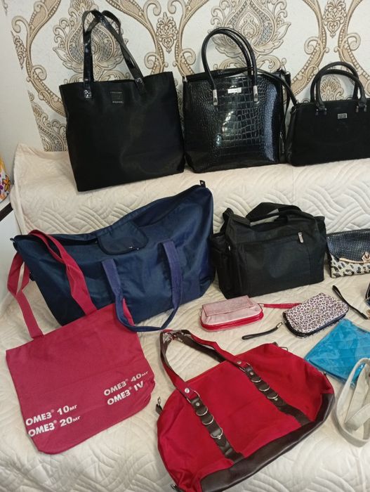 Продам сумки кошельки разные