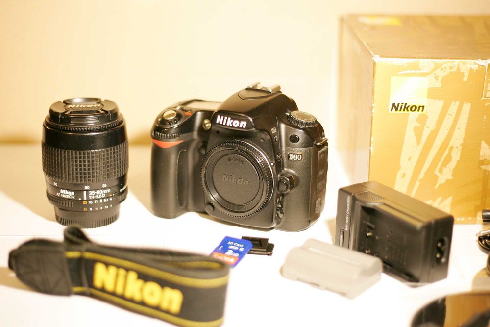 Nikon D80 digital SLR