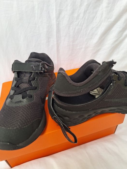 Adidasi Nike Revolution 6, marime 34