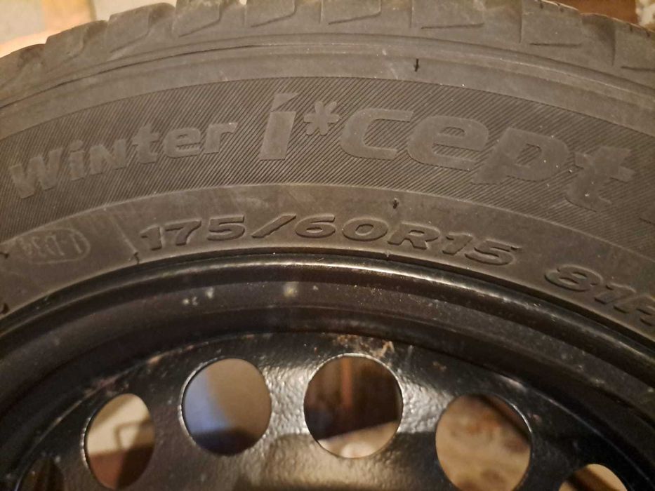 Anvelope Iarna Hankook 175/60 R15 81H cu tot cu jante