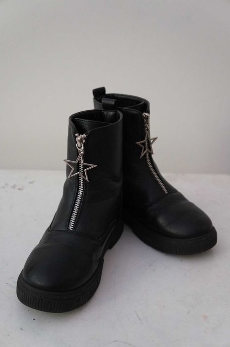 Модерни и удобни боти есен/зима/пролет 33/34 номер, отлично състояние