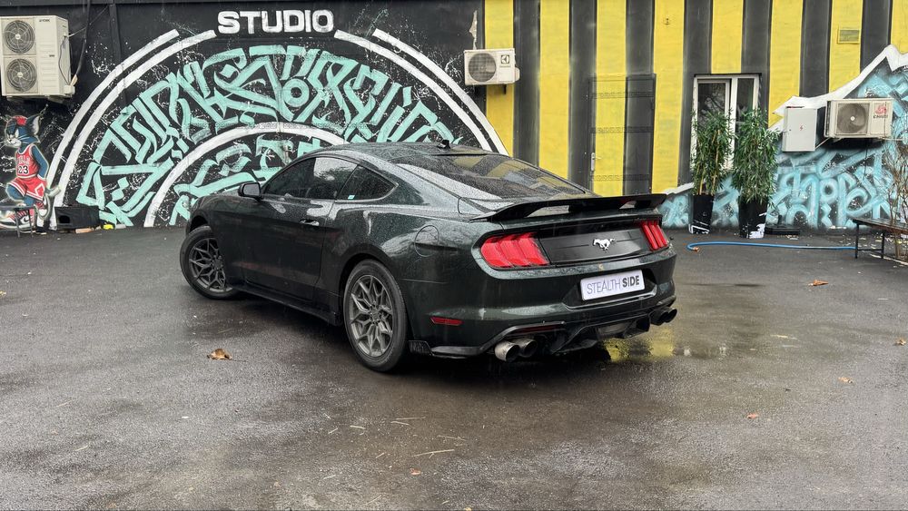 Ford Mustang EcoBoost 2.3 turbo 2021г 40.000миль