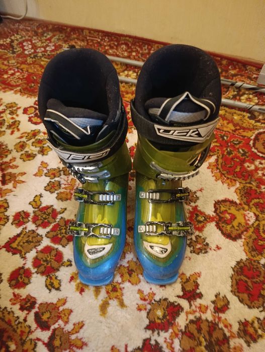 Ски комплект с обувки и щеки