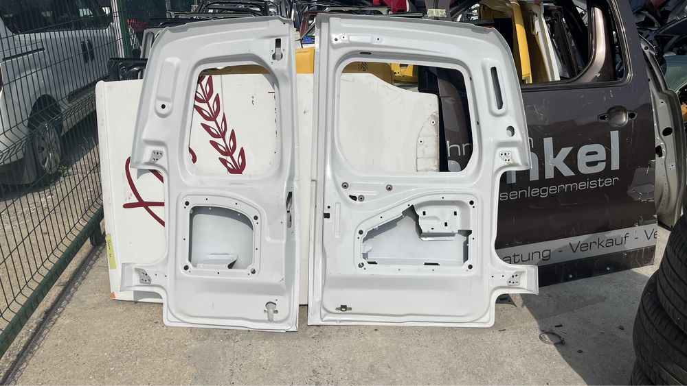 Багажна врата лява и дясна Toyota Proace,Opel Vivaro,Citroen Jumpy