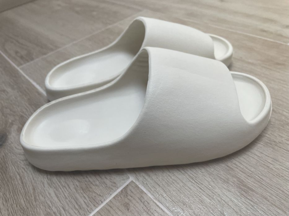 Slapi noi marime 38/39