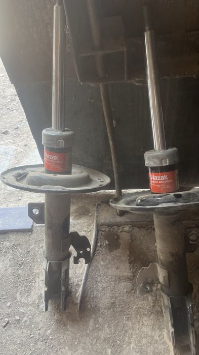 Стойки передные камри 40 американец