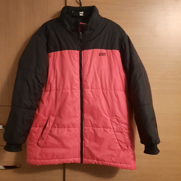 Geaca de fis rosu cu negru