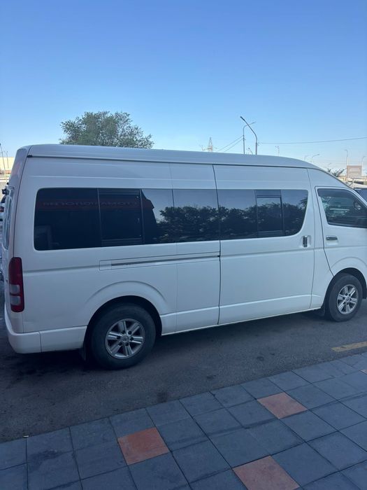 Toyota Hiace, 2013 год , хорошее состояние