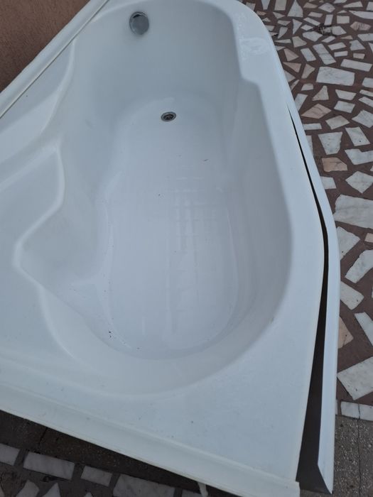 Cadă de baie nouă