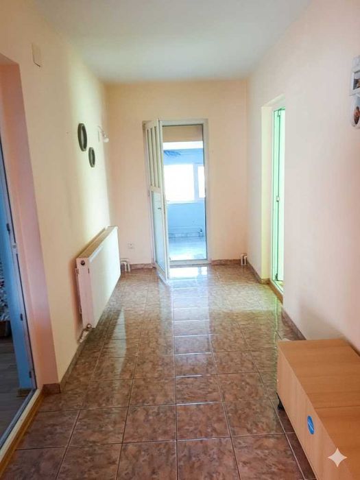 Casa Maracineni , an 2007 , suprafata 152 mp , teren 1040 mp, 4 camere pret apartament, toate utilitățile, la 2 km BZ