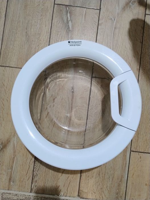 Vând uși, hublouri hotpoint ariston