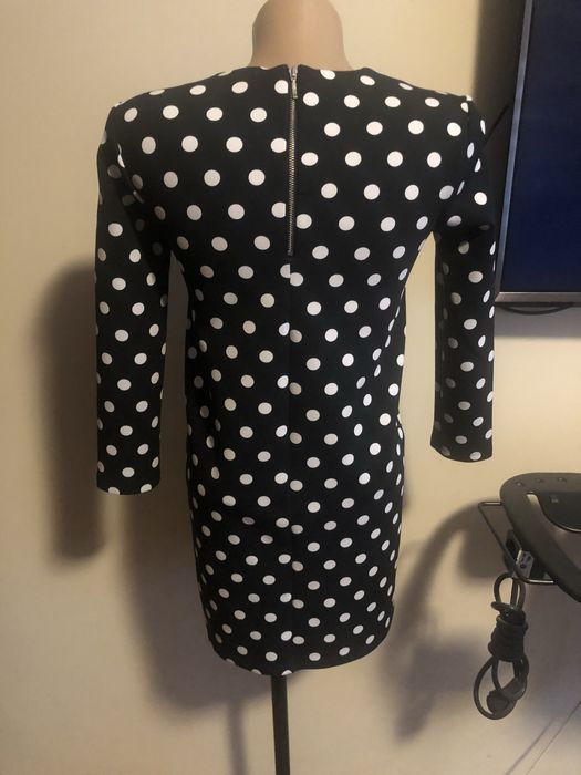 Неопренова рокля mohito хс размер 10€