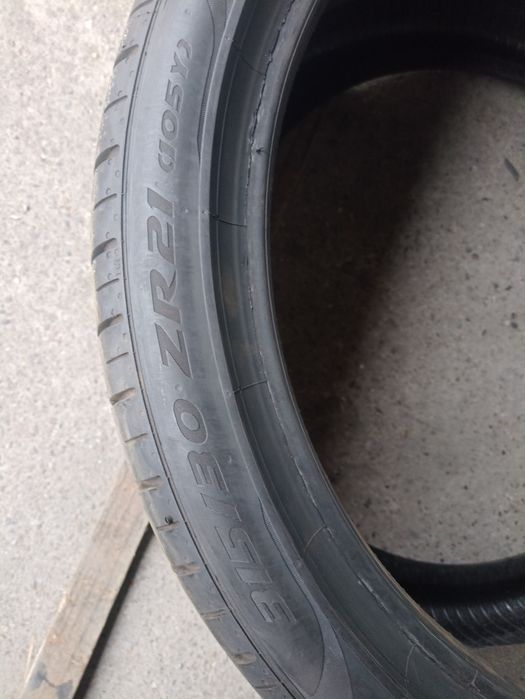 2 anvelope de vara Pirelli 315/30 R21 dot 1718