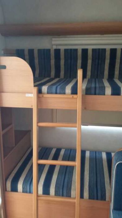 Vand  rulota fast-food, si rulota camping.