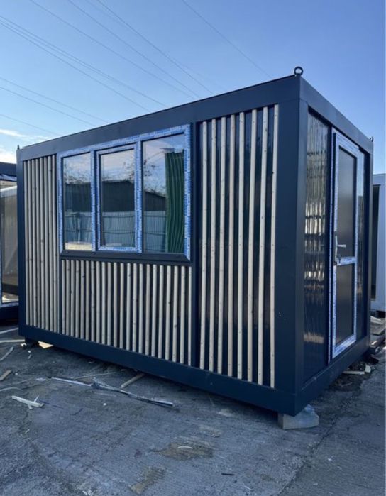 Container modular