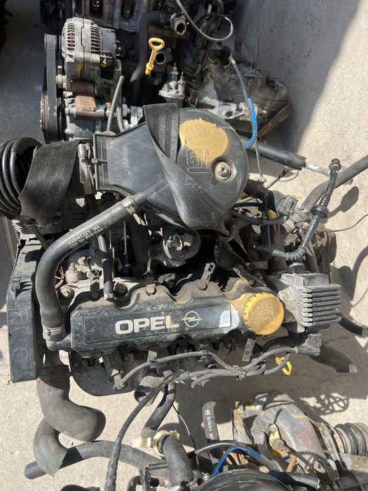 Двигвтель Опел 1,6 привазной