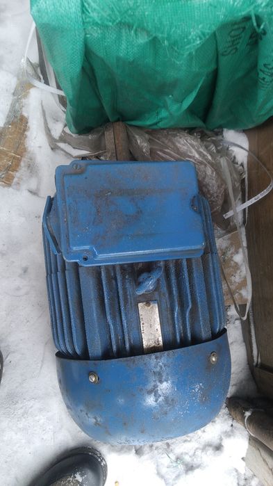 Электродвигатели редукторс