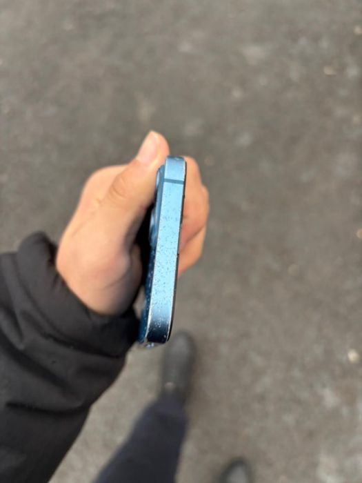 iphone 13 синий.