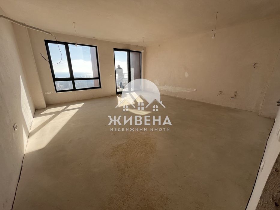 Продава се Тристаен апартамент в к.к. Св.Св. Константин и Елена - 148 кв.м за 2433 €/кв.м - Снимка #1