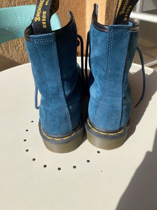 Dr. Martens уникален модел и цвят