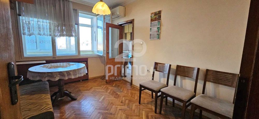 Апартамент с възможност за три спални