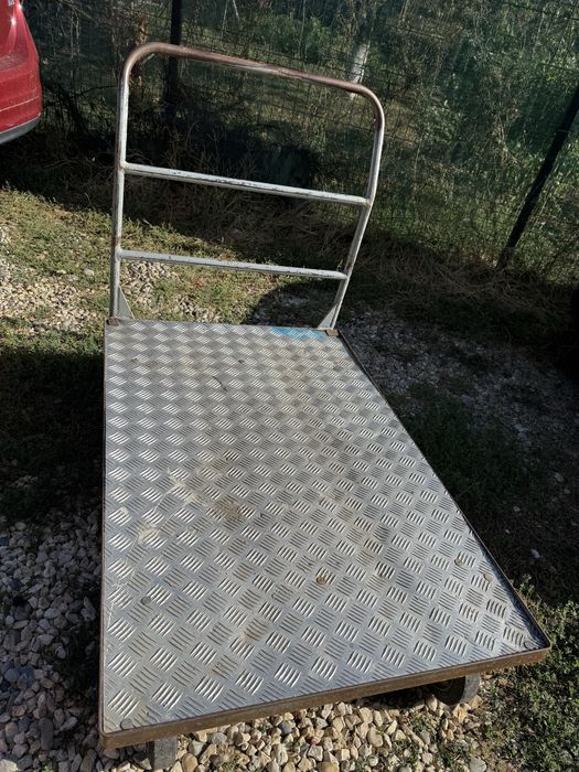 De vanzare carucior transport marfa