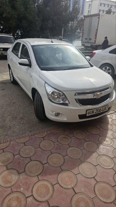 Chevrolet cobalt sotiladi