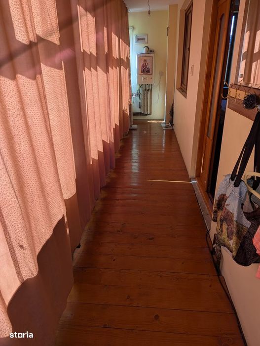 Casa P+1, 3 camere dec, cu CT, AC, 1685mp, deschidere 67 m