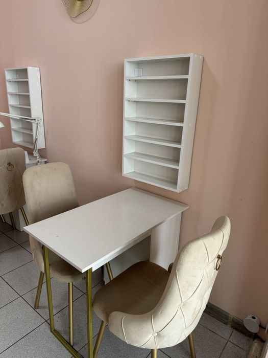 Стул для маникюра  и 2 стуля