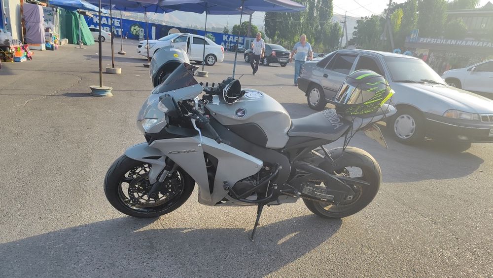 Honda cbr1000rr 2011