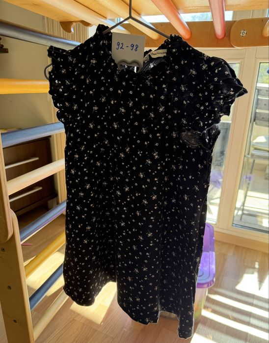 Три рокли, дънки, блузка, панталонки и поличка - размер 98