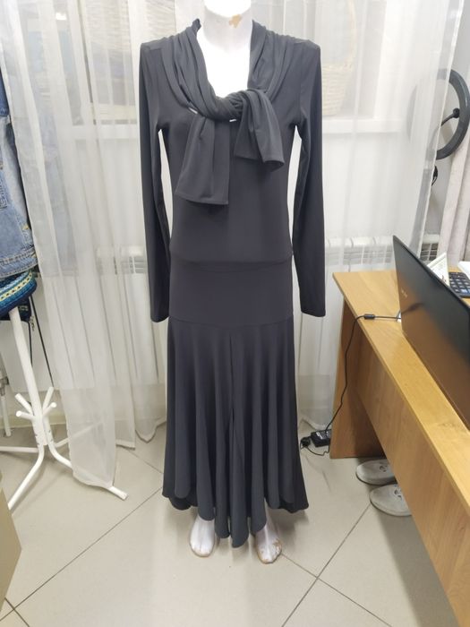 Вечерние нарядные платья